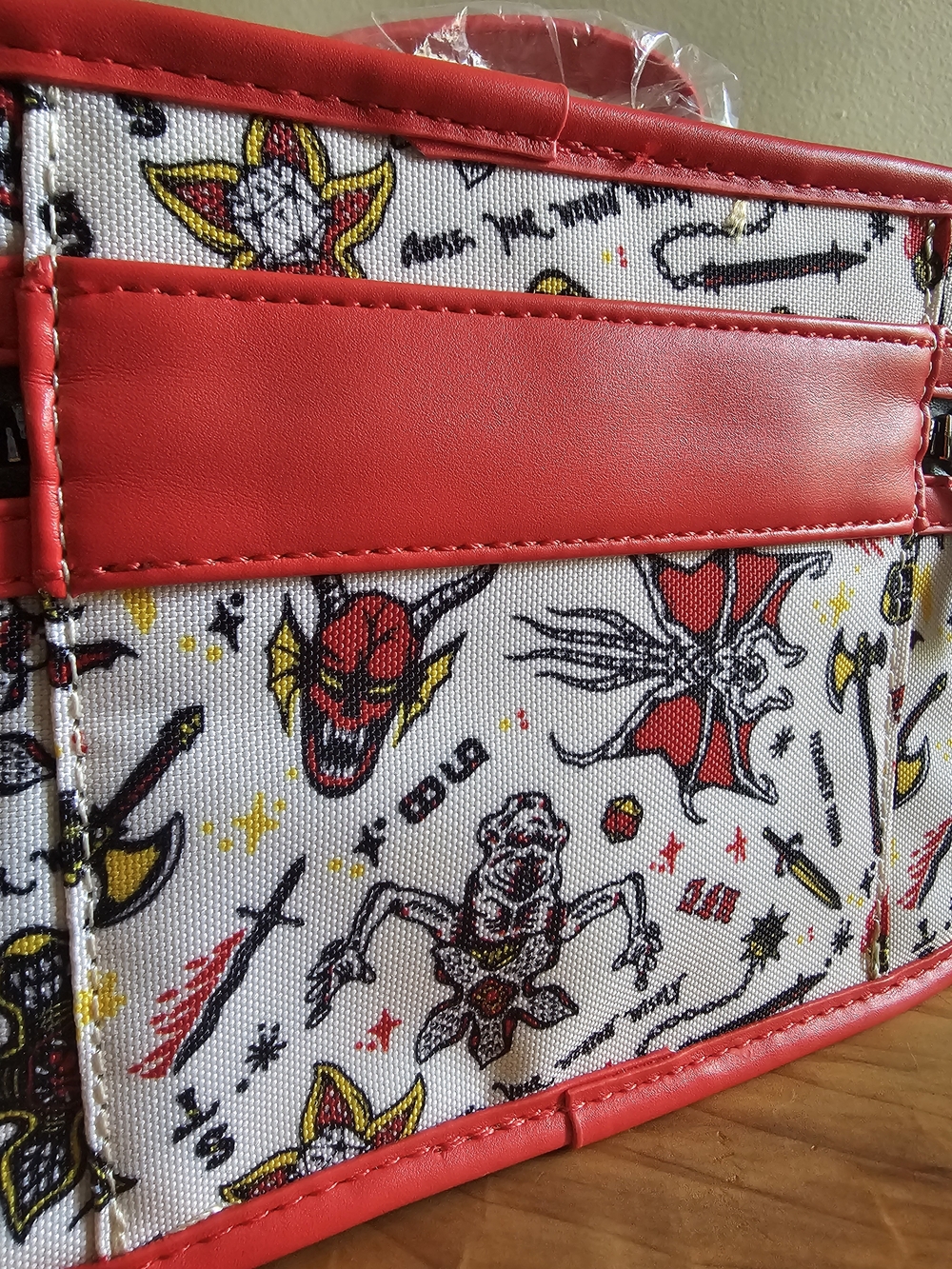 NWT Loungefly Funko SODA Stranger Things Crossbody Bag ONLY Limited Edition - Picture 6 of 8